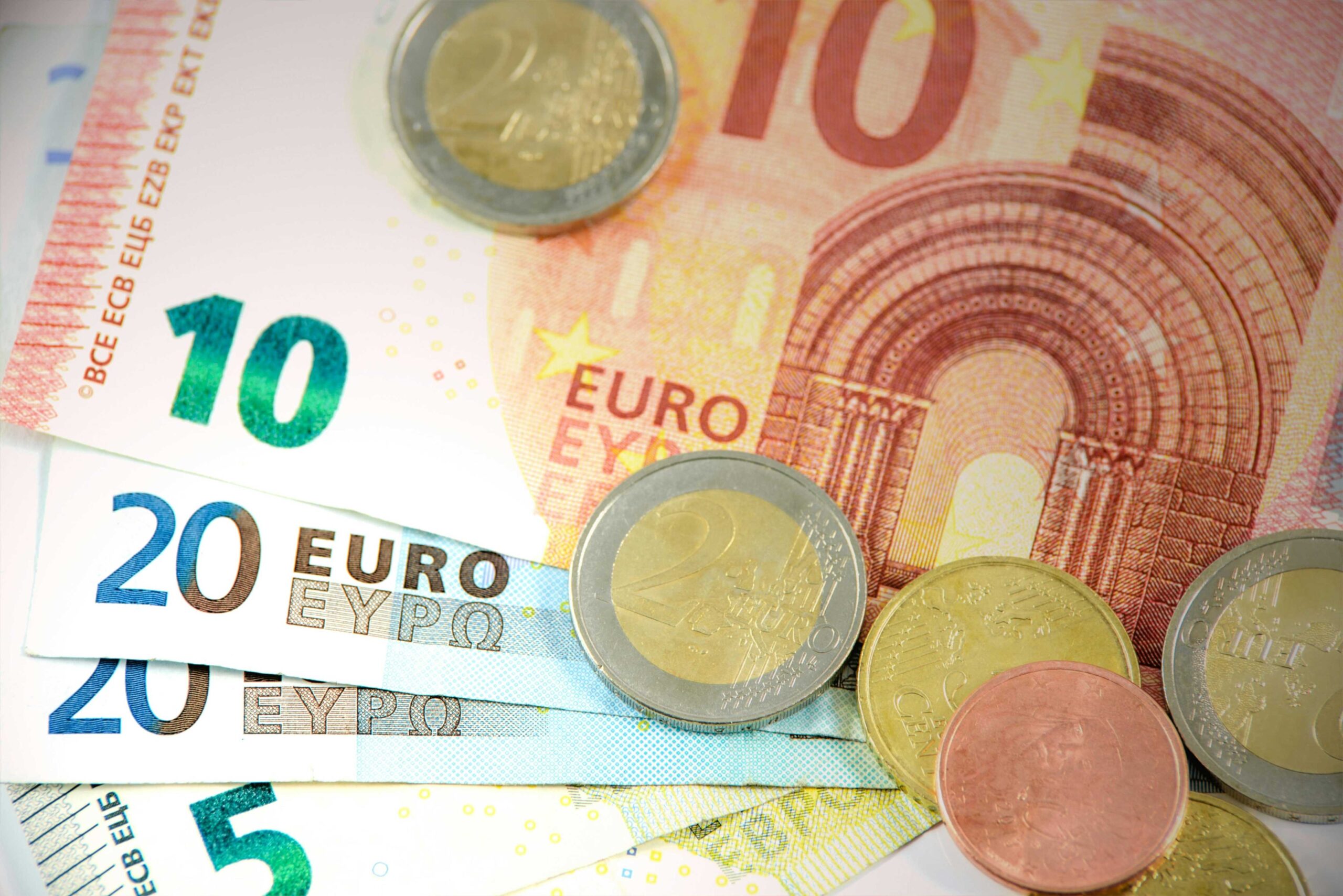 How the ECB Interest Rate Cut Impacts Your Wallet & Investments